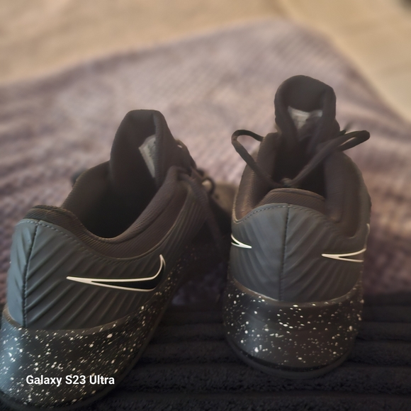 Nike Kids Black and Gray Sneakers - Picture 12 of 13